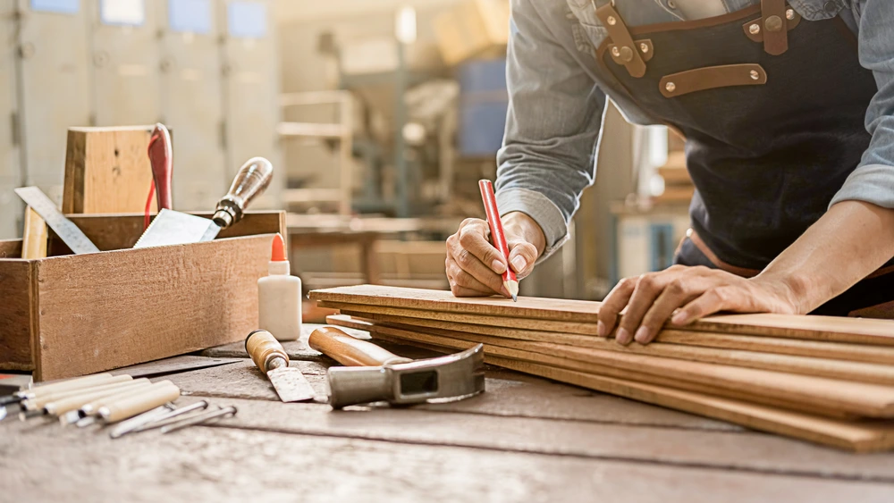 Carpener Working